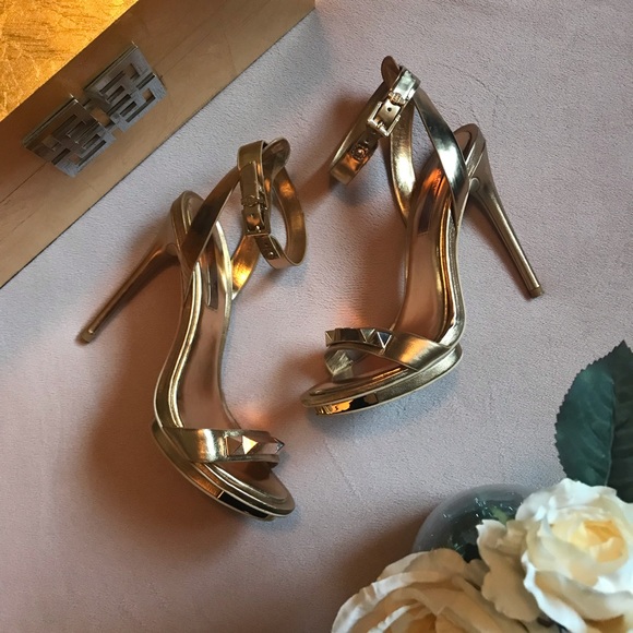Gold BCBGMAXAZRIA Sandals/ Heels - Size 7 - Picture 8 of 14